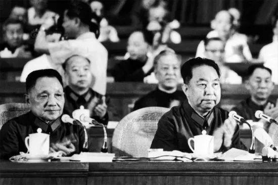 大江大河：1978年的中国为什么要转型？