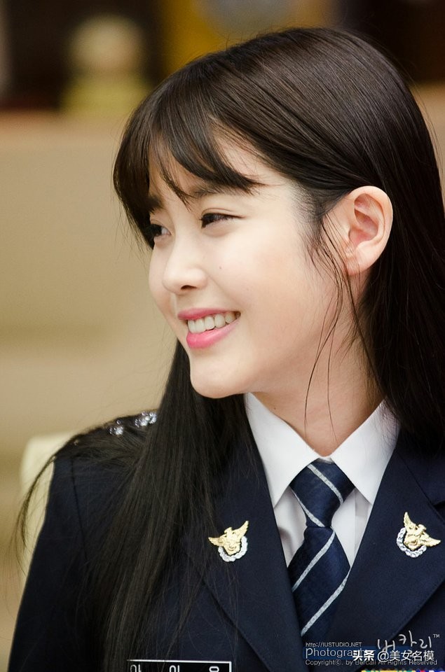 韓國最美警花IU 李知恩