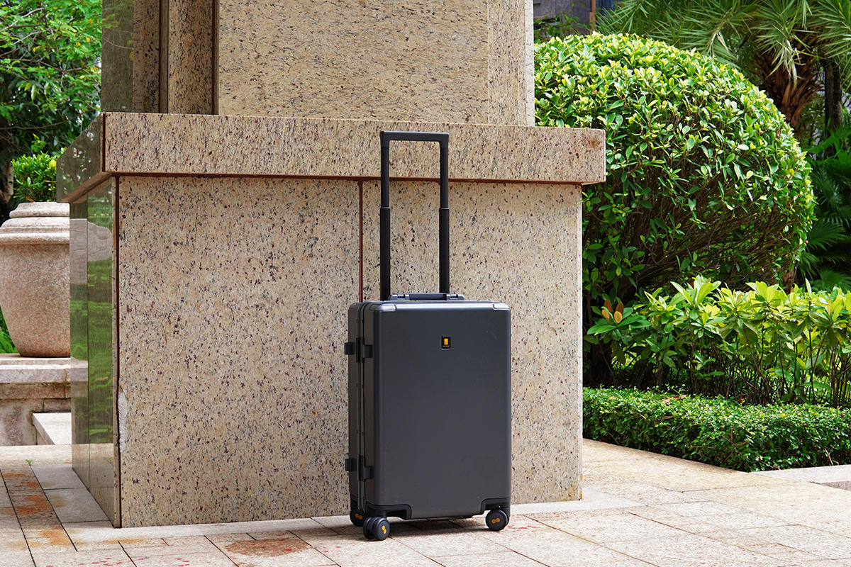 地平线8号POWER行李箱，恰到好处的高级感