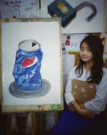 黄磊女儿的绘画天赋高，获得专业画家称赞，色彩搭配很有艺术感