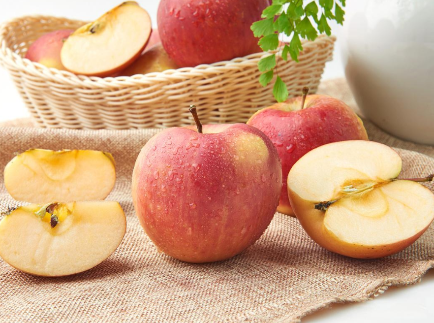 晚上吃蘋果會影響胃部健康嗎？ 這幾種食物真的不適合晚上吃