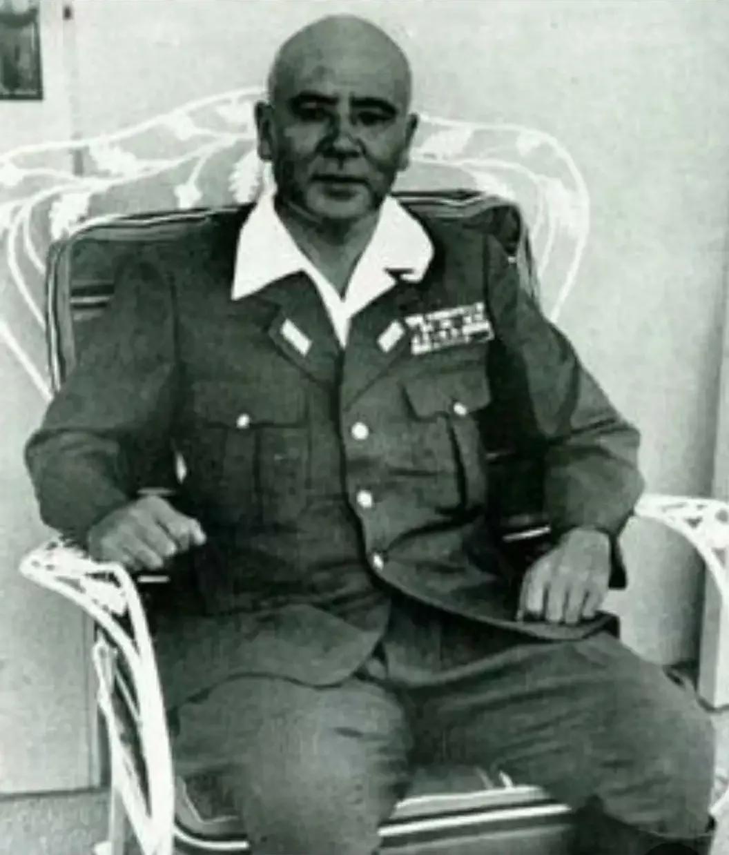 ���ĺ�ĸ֮������