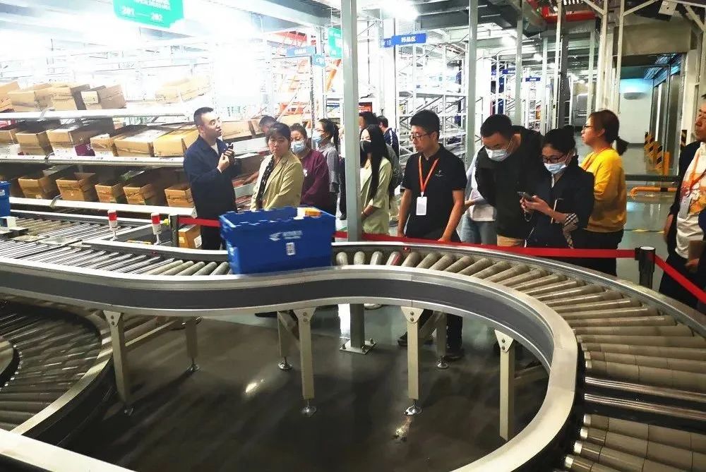 西安国际港务区“质量开放日”丨走进派昂医药、佳帮手，探索高质量发展之匙~