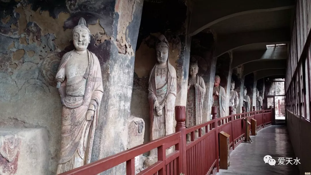 今天中午一点，打开央视看大美麦积山