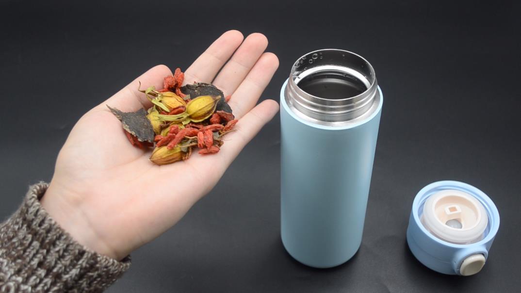 保溫杯不能裝4種飲品，可能有些人一直在犯，看完快叮囑家里人