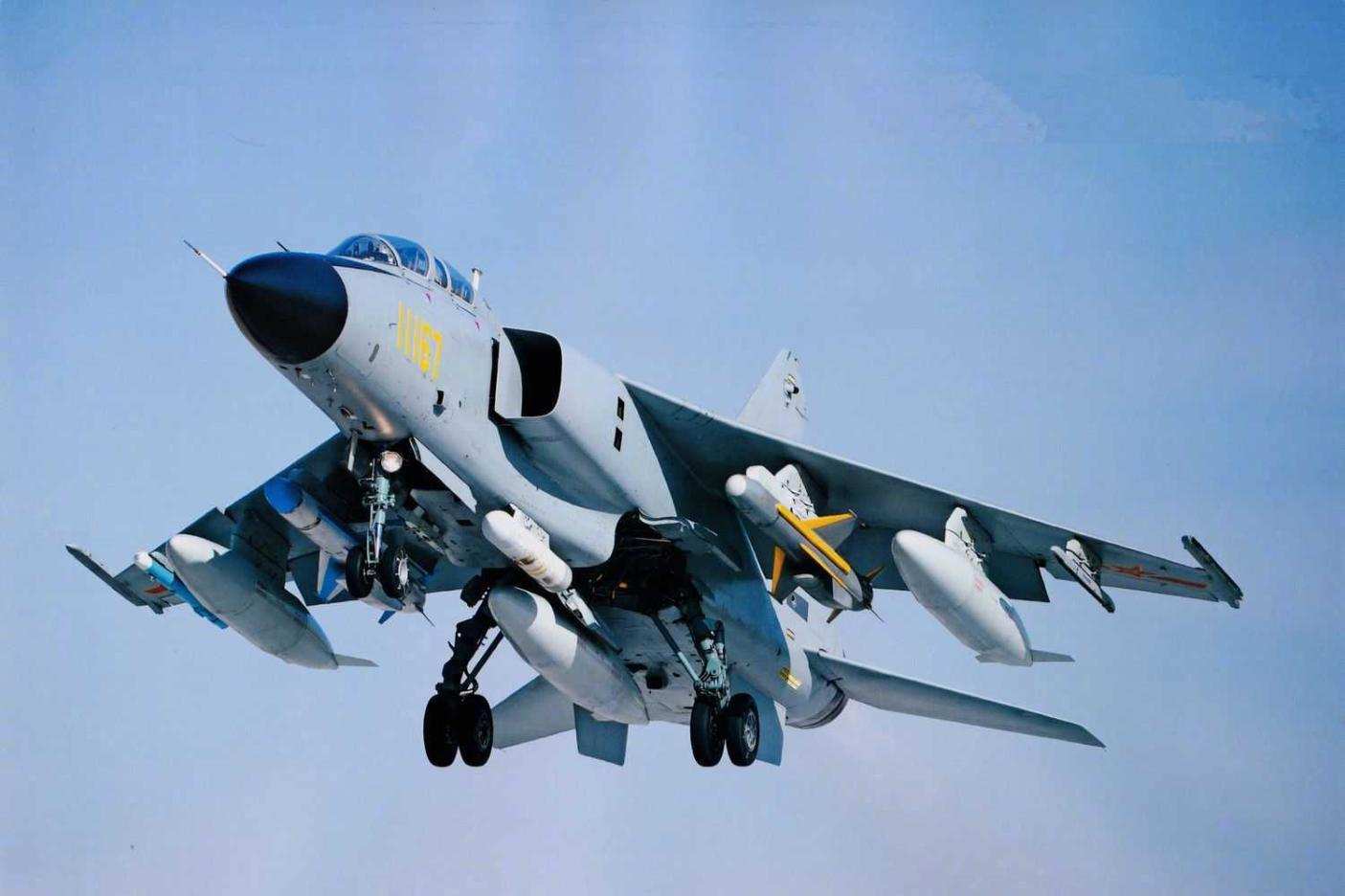 成飞曝光双座歼20，世界首款双座型五代机，将用