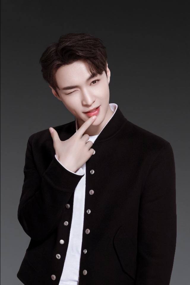 连拿四奖 现场演绎 蹦 莲 舞台炸裂 见证张艺兴的高光时刻 娱乐 蛋蛋赞