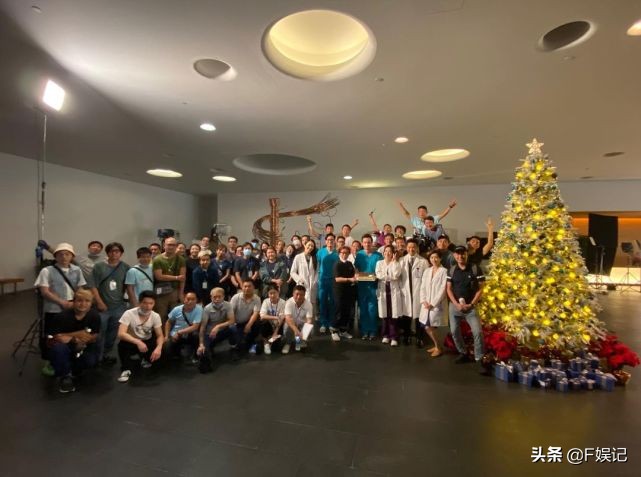 陳豪離家依舊收穫滿滿的愛陳茵媺攜子女在家為其隔空慶生