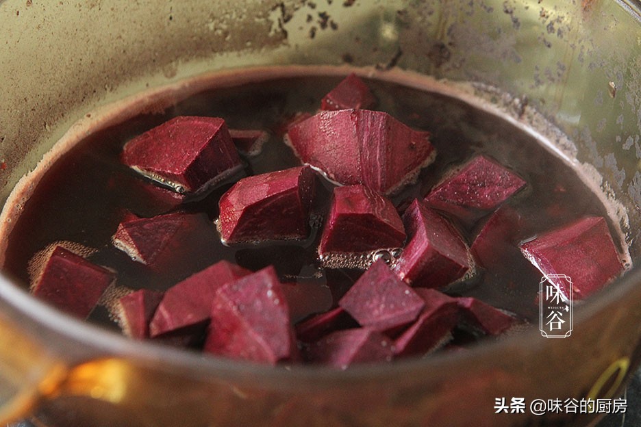 立冬將至，早上喝這粥最養人，香滑濃稠，營養好消化，平安過冬天