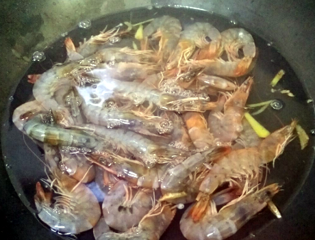 图片[4]-白灼虾时 别直接放水里煮 学会老渔民的做法 原汁原味超鲜嫩-起舞食谱网