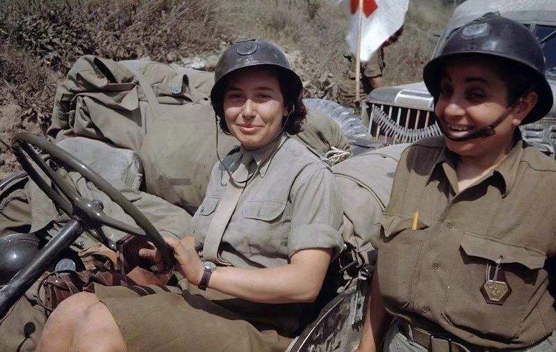 二战中最搞笑的场景：法军士兵被德军征服，回