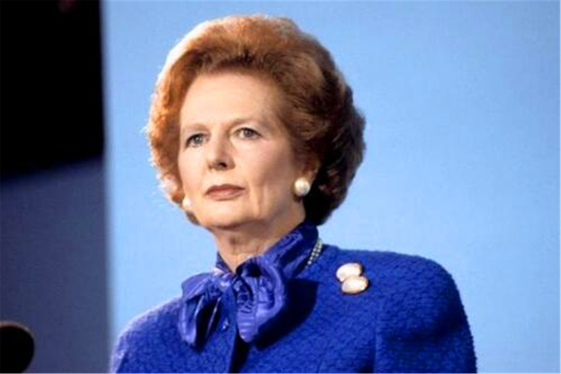 英国能够归还香港，为何不肯放弃马岛，马岛有