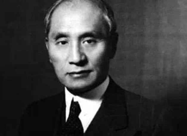 他为发财倒卖文物，迎娶15岁妻子，意在与岳母偷