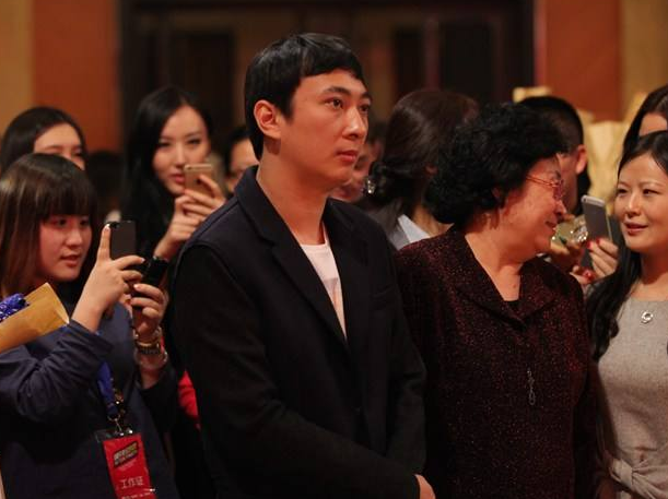 Amy姐否认办天王嫂培训班，直言已经告了一票人，但没告王思聪