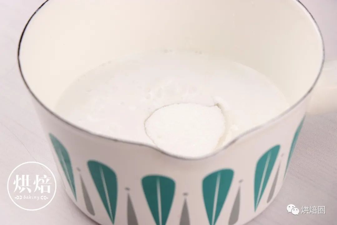 埋进椰香奶油慕斯里的芋泥卷 光看介绍就知道就多好吃了