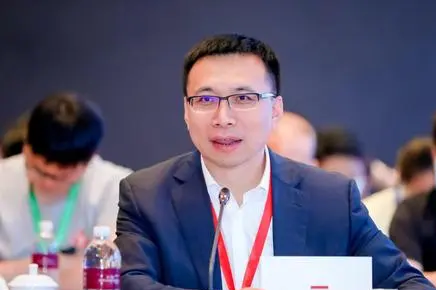 上汽拒绝华为，是传统车企最后的倔强？任正非能打消车企顾虑吗？
