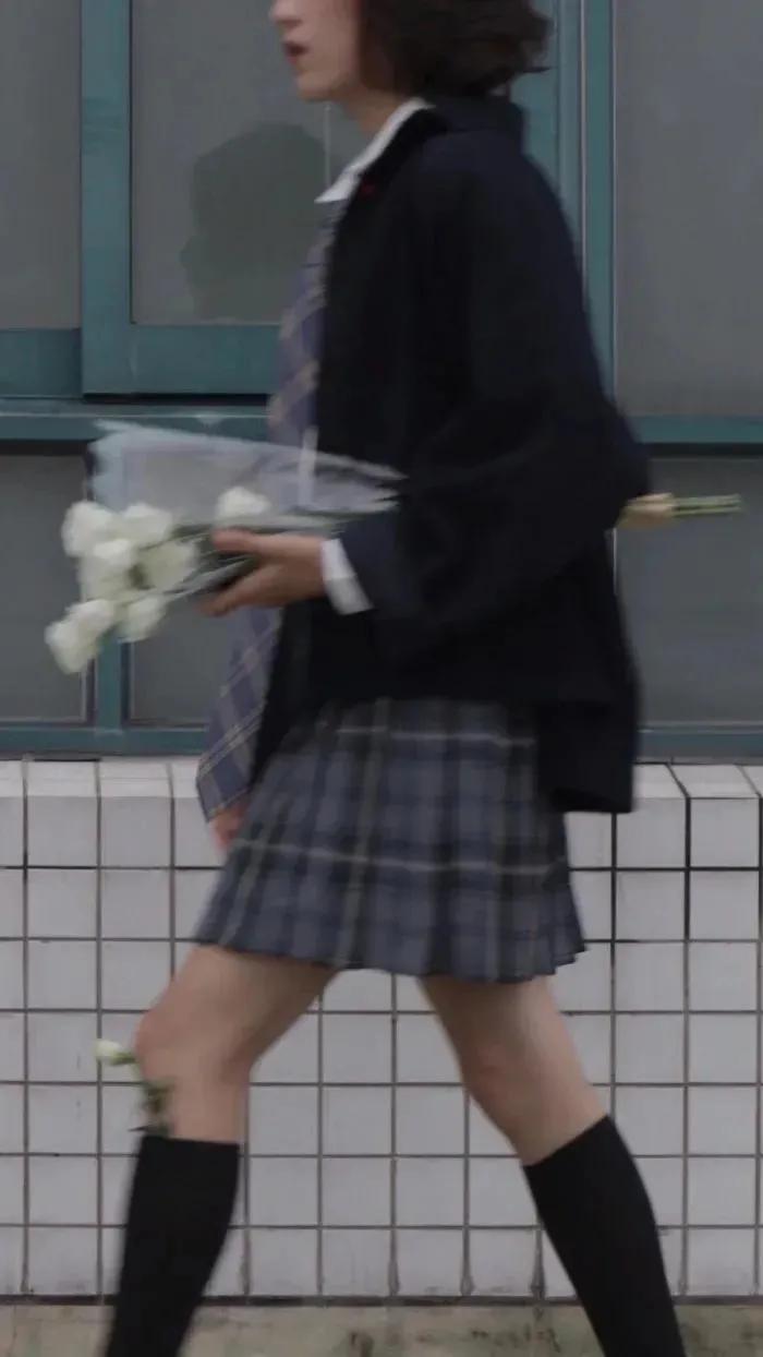 美女壁纸 爱你不是两三天图片
