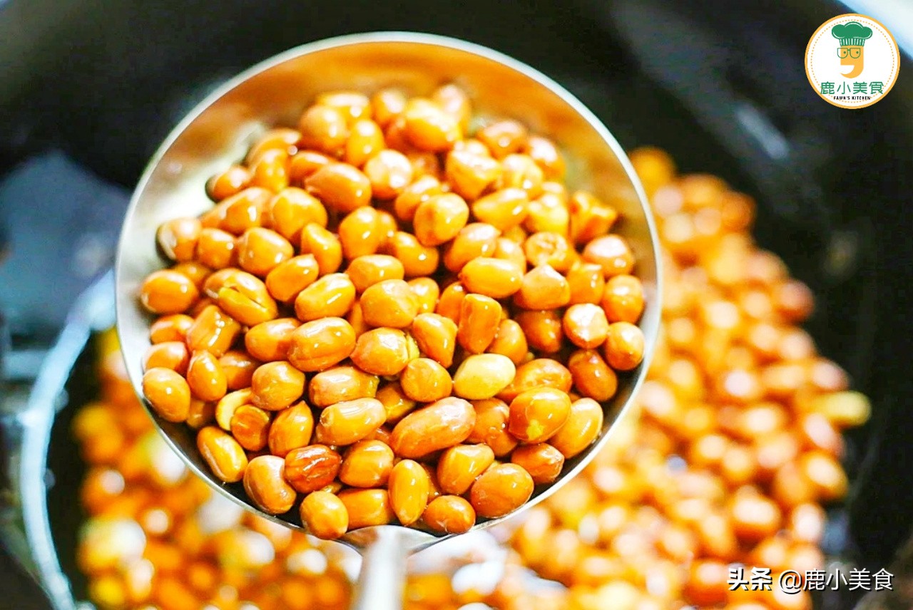 想炸花生米好吃，謹記“4口訣”，炸出的花生酥脆鹹香，不易返潮