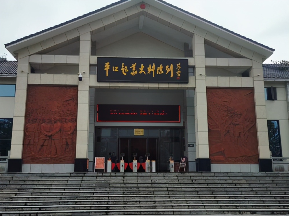 钟伟：不满少将军衔，三次抗命林彪名震四野，