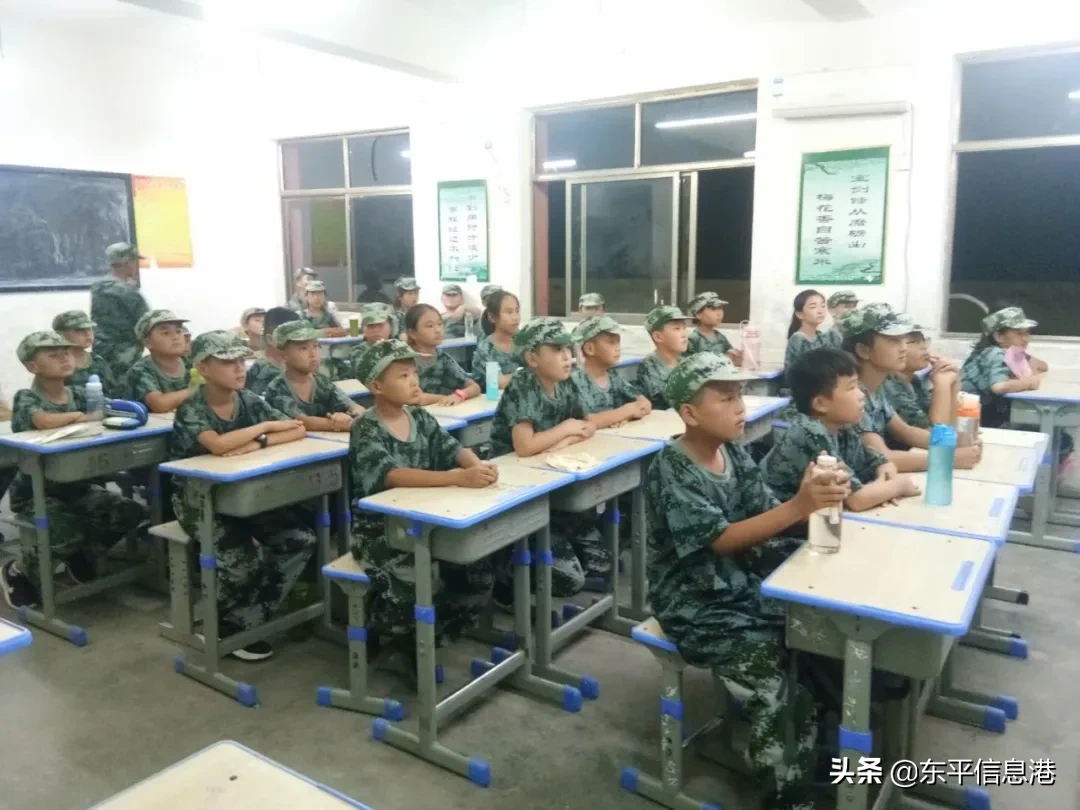 少年强 中国强商老庄中学组织学生观看开学第一课