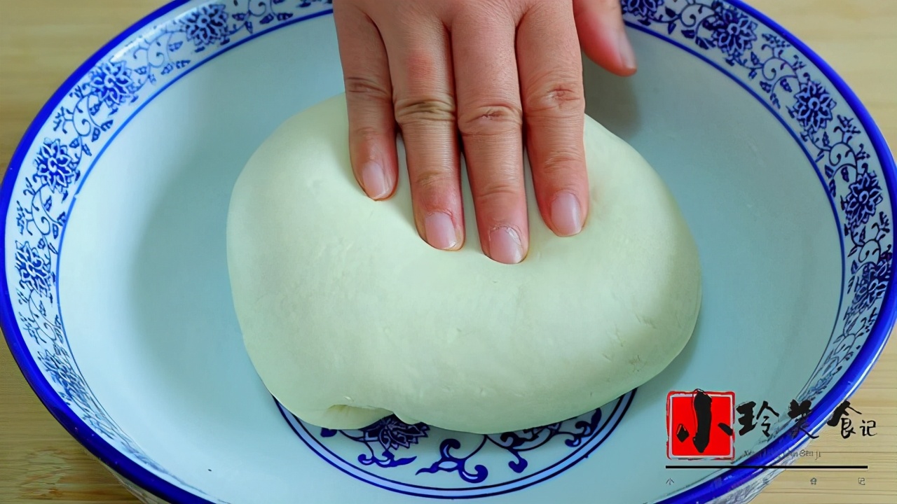 春季要多吃菠菜，補鐵又補鈣，學會這種做法，出鍋孩子吃美了，香