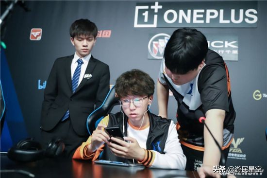 CFML S8赛季常规赛回顾 情久登顶积分榜AG搭上季后赛末班车