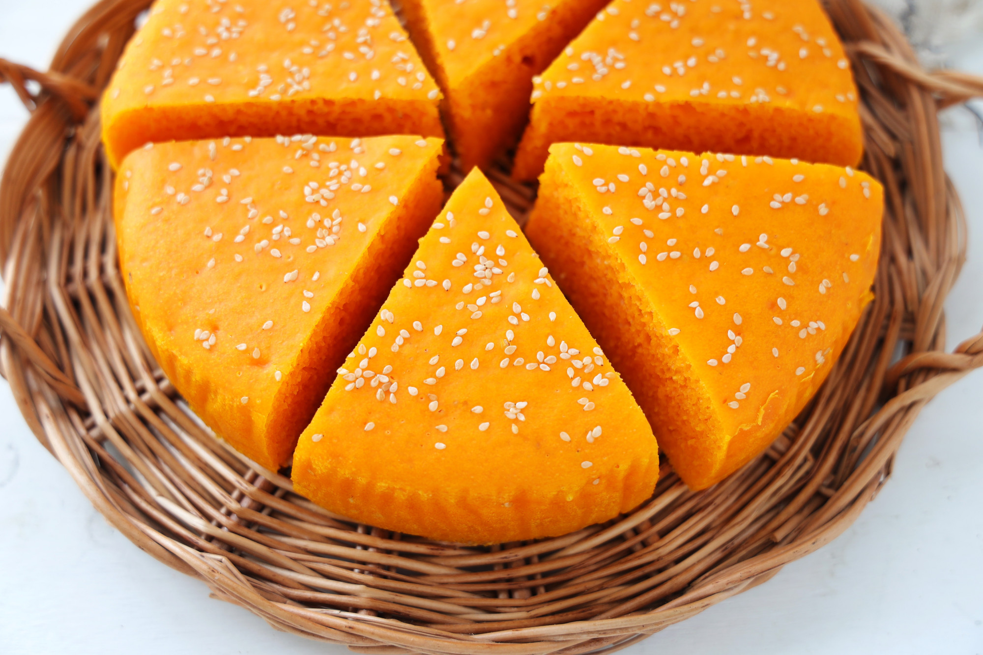 饭店必点的主食，比发糕好吃，比馒头营养，在家简单易做，好吃