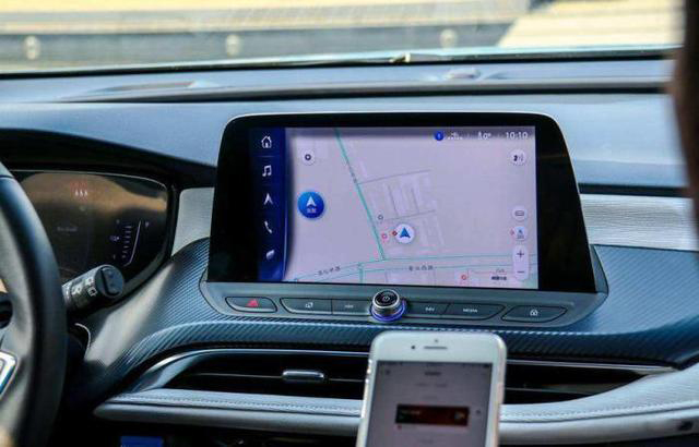 如今导航要走下神坛了，原来出了“云景屏”，看路况再无盲区