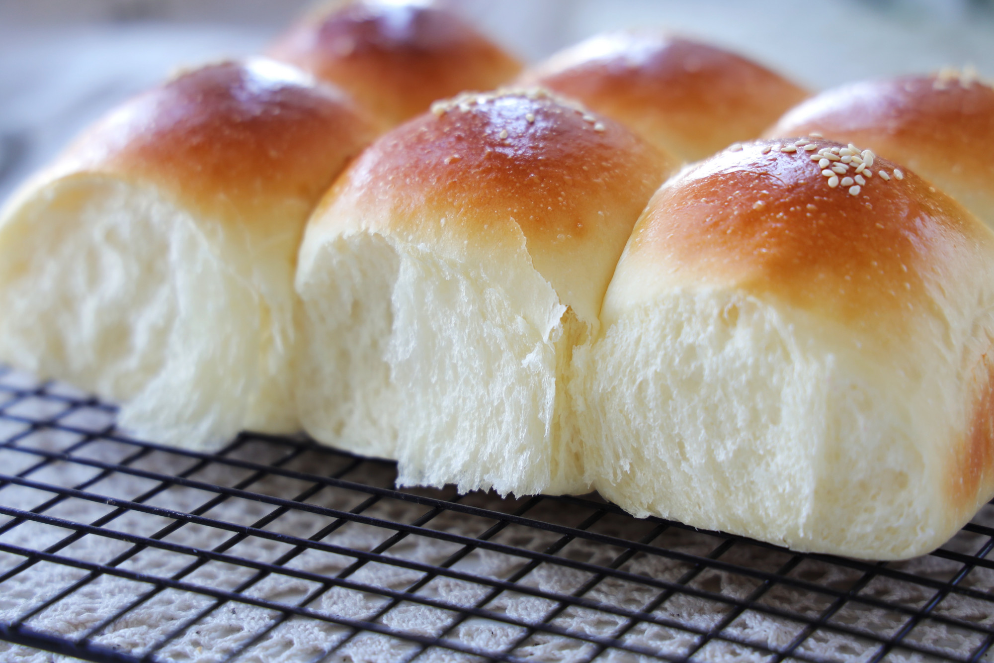 適合新手做的麵包，簡單0失敗，鬆軟拉絲香甜細膩，比買的更好吃