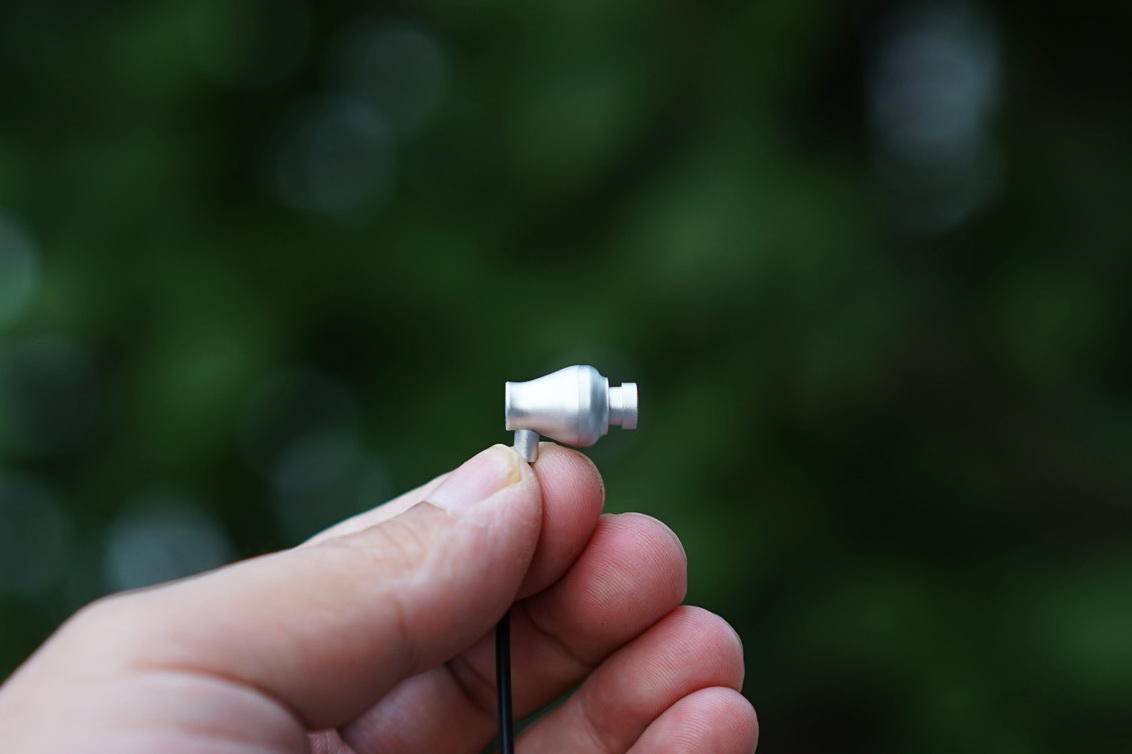 闻名已久的神塞：RE800银版拓扑振膜入耳式耳机初体验