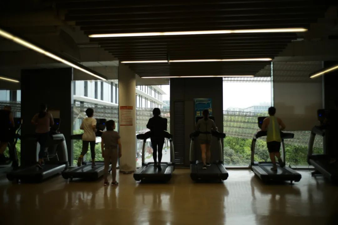 我“潜”入了阿里的食堂