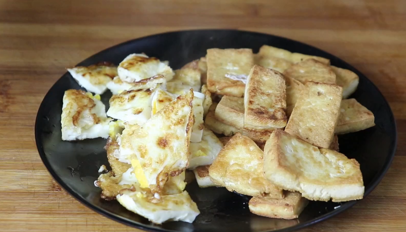 豆腐加鸡蛋的新吃法，简单一做，出锅比肉香，好吃解馋