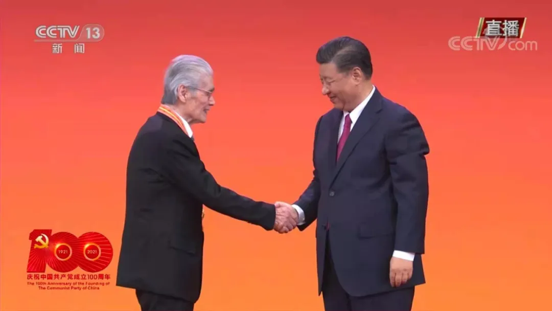 白天演员、晚上间谍,隐姓埋名75年,他终于上热搜了