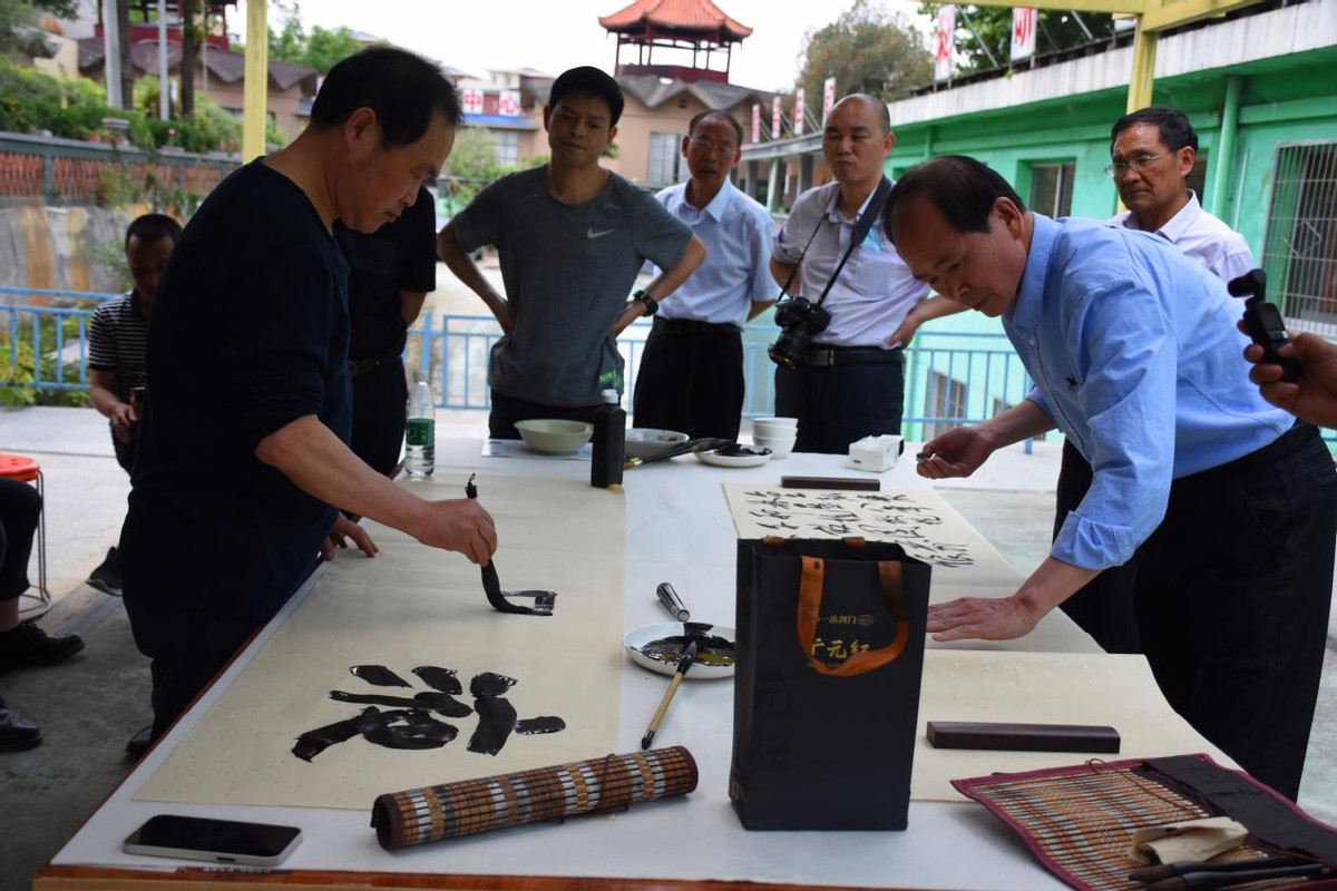 广元市食品饮料工业企业“七进”活动启动