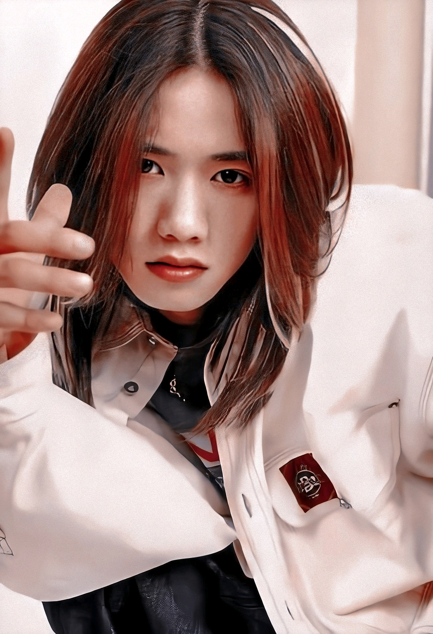 被称为"长发美男爱豆"旧照一公开,吴钟赫就坦言:"我特别讨厌长发.