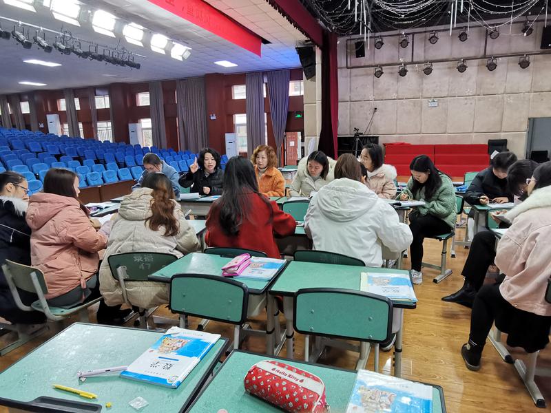 强队伍 促质量 塑荣光丨协和实小明湖教师数学学科新教师亮相课