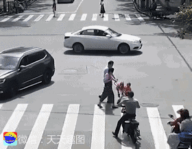 搞笑gif神评：听说男生都好羡慕这样的职业