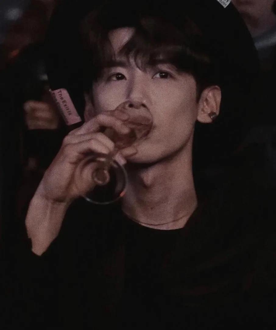 Girl of fashionable Ba Sha two big the top of a wall profession each other, netizen: ? Is string of Ц of Guo Huai Ao troubled by spurt? 