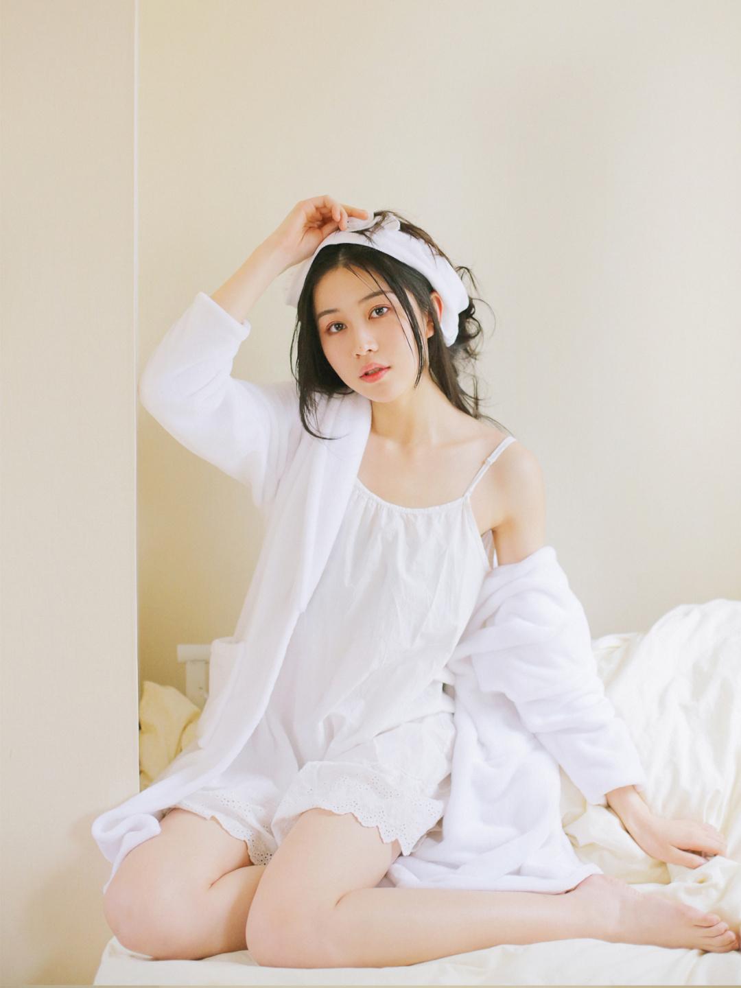 超级闷骚，成熟内敛的星座，外表沉默寡言，内心热情似火