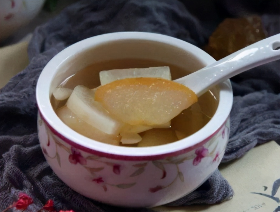 图片[1]-白萝卜雪梨汤的做法步骤图 润燥更清爽-起舞食谱网