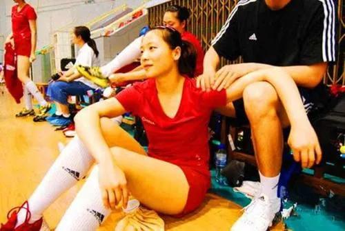 魏秋月的故事：亞洲最美二傳，與老公15歲就相識，曾被郎平催婚