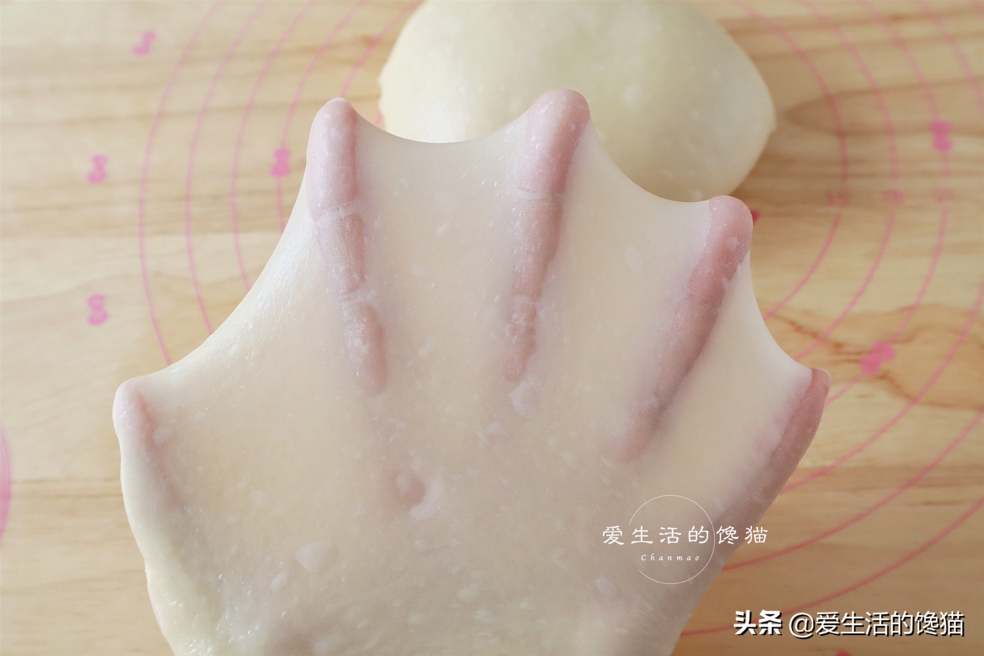 熱狗麵包的懶人做法，用料足，省時省力，香甜柔軟，小白也零失敗