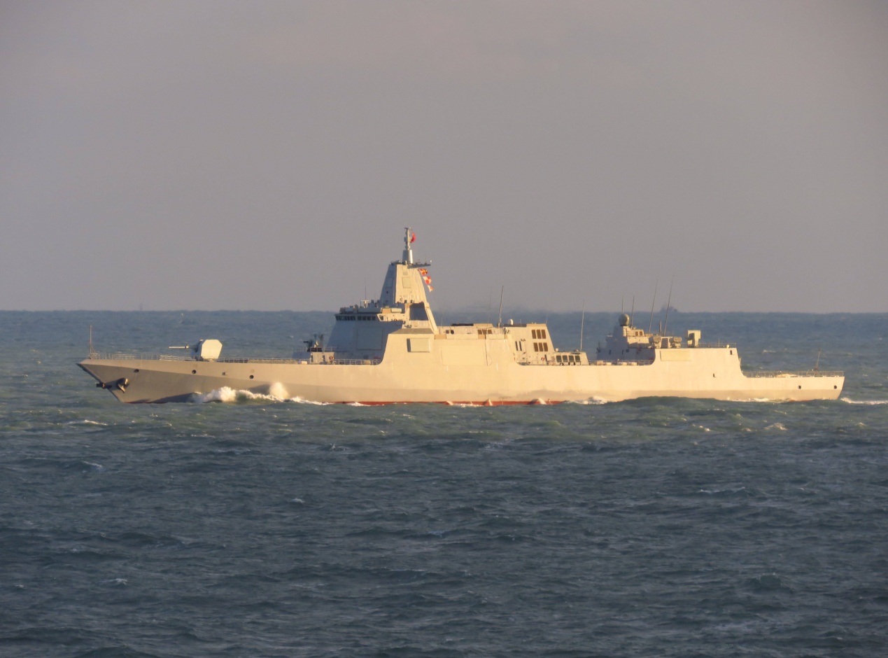 停止下饺子？055型万吨驱逐舰只是在蓄势，后期