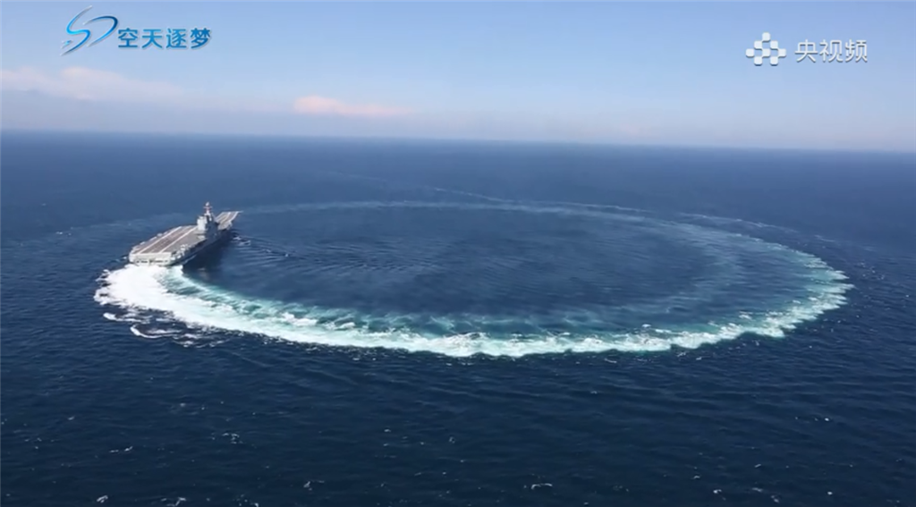 山东舰“全状态”出击首次曝光：甲板上歼-15数