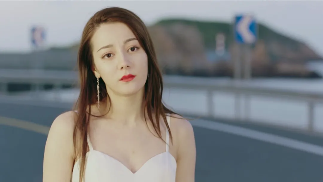 《幸福触手可及》问题有哪些？迪丽热巴尬演，