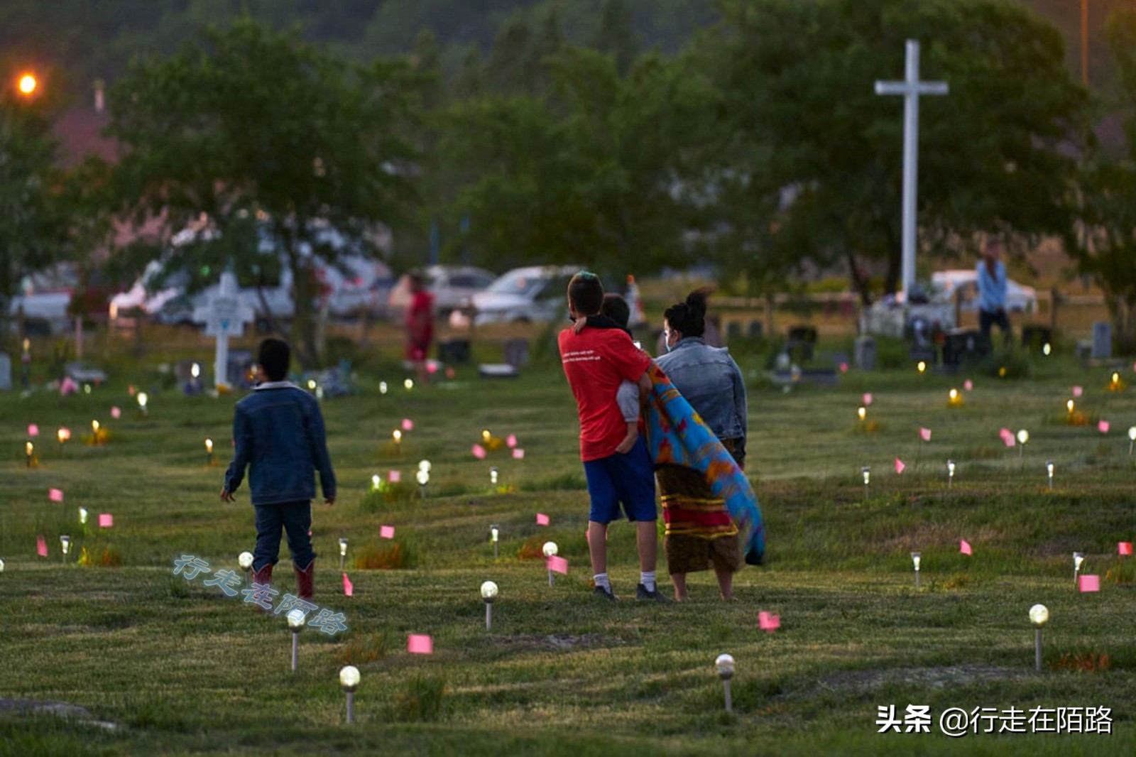 令人发指：加拿大撕破民主外衣，拒不承认实行土著种族灭绝