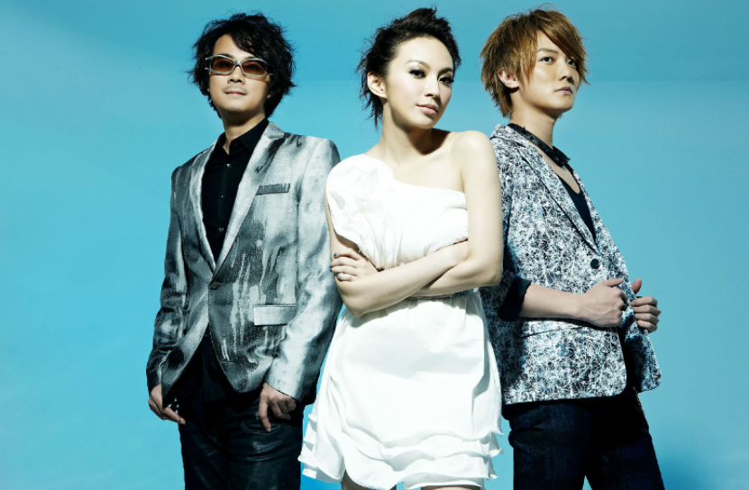 踢走主唱找个“替身”炒冷饭，凉透了又喊人家