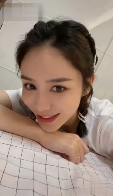 张馨月七夕卡点公开夫妻甜蜜互动，炫耀式自曝被林峯盯着吃药