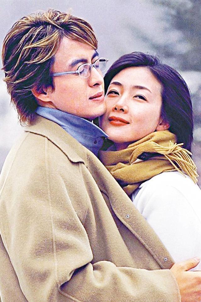 崔智友曬一家三口出遊照，小九歲神秘丈夫充當攝影師為妻女拍照