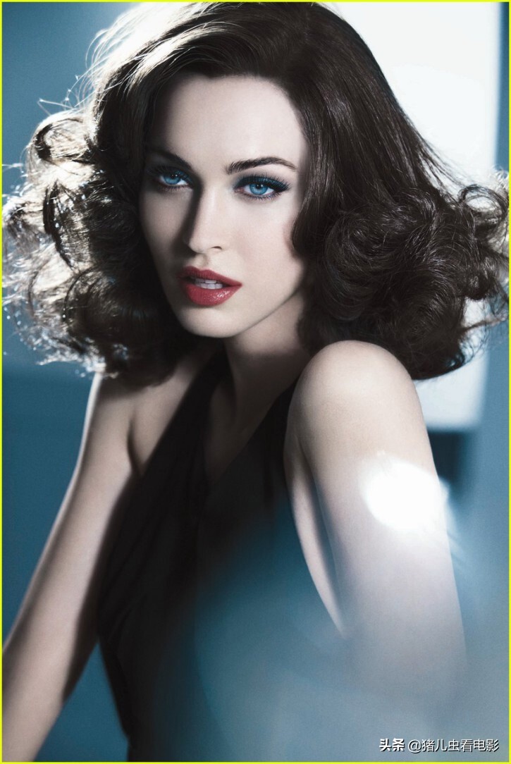 变形金刚2主角还记得变形金刚2的女主吗梅根福克斯